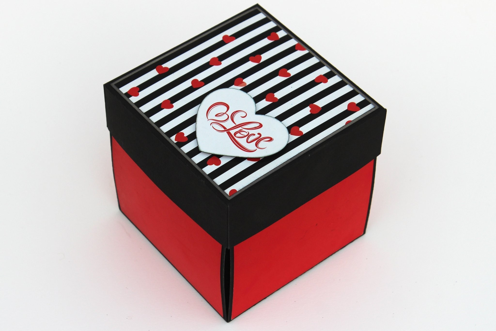 Handmade Assorted Chocolate Box (8 Pieces){Hazelnuts Almond Fudge, Coffe  Bites, Almond Supreme, Carmel King} | NRI Rakhi